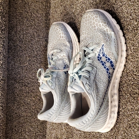 Saucony Womens Unicorn  sneakers running shoes - Picture 2 of 12